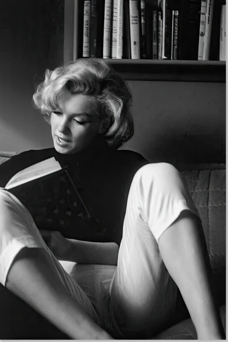 Marilyn Monroe - Lesing hjemme