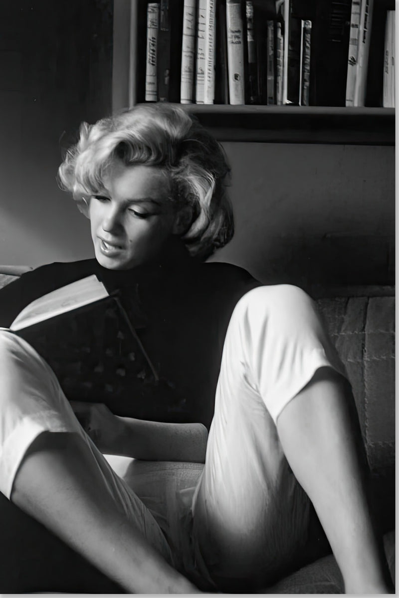 Marilyn Monroe - Lesing hjemme