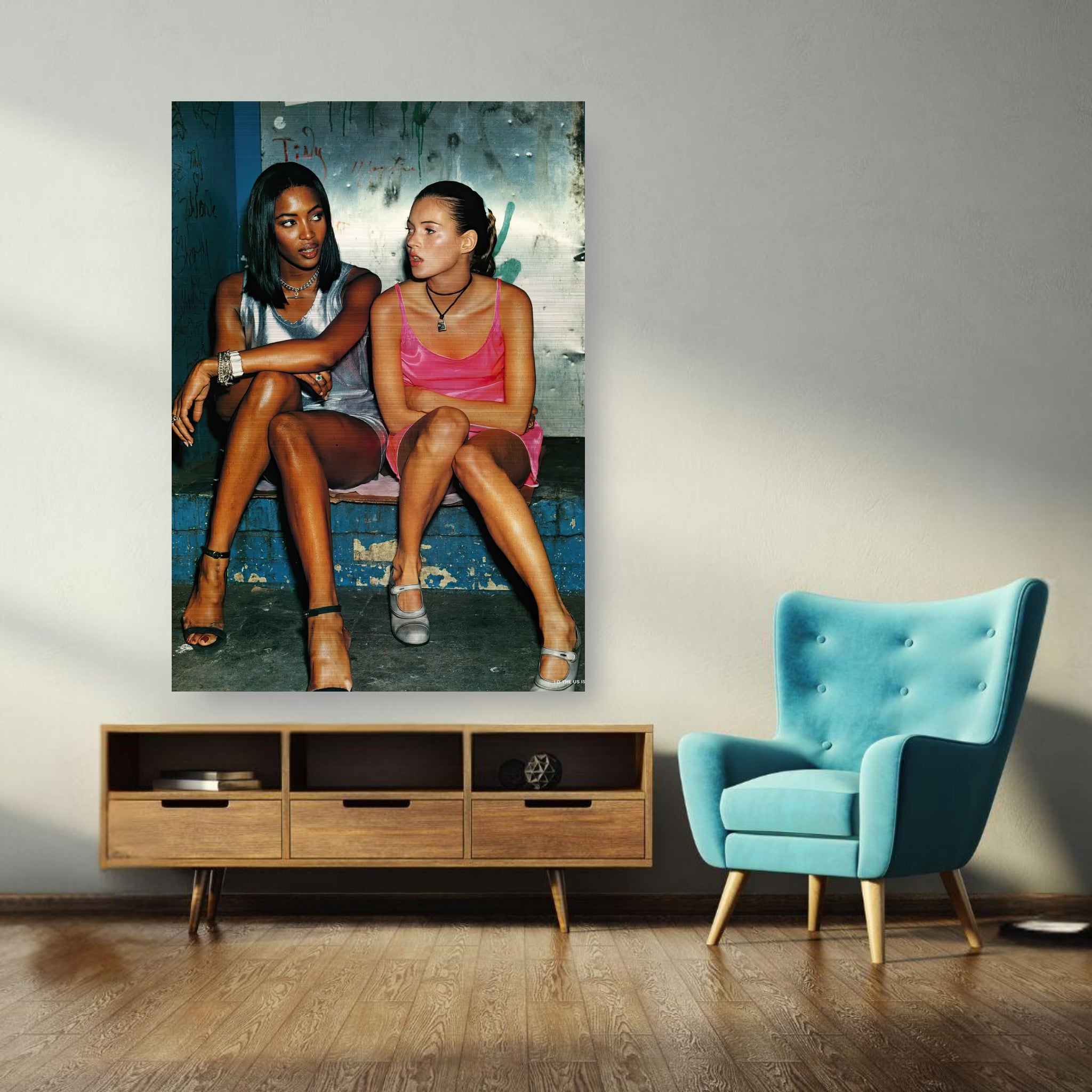Naomi Campbell and Kate Moss 90s street-style artwork on brushed metal, showcasing iconic supermodels in vibrant colors.
