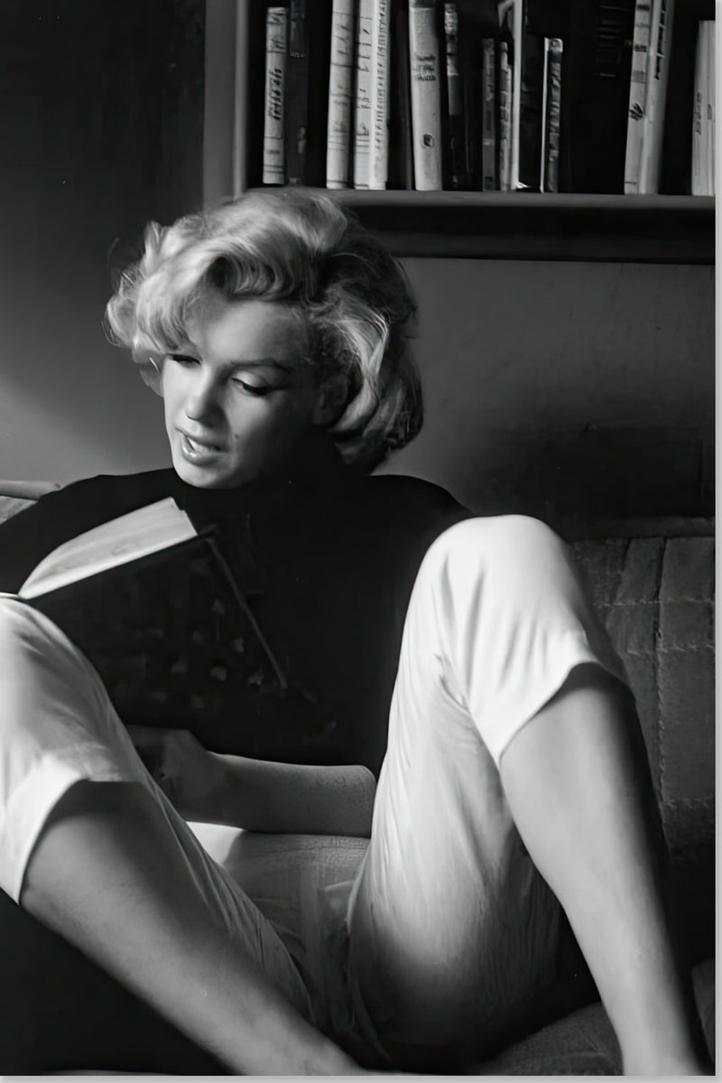 Marilyn Monroe - Lesing hjemme