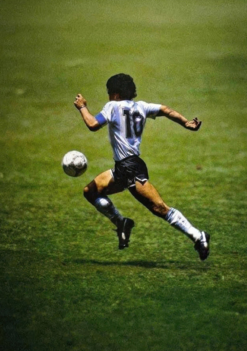 Ikonisk Diego Maradona Løpende Fotografi - Fotballspiller Legende