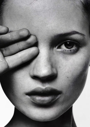 Kate Moss Schwarz-Weiß-Fotografie