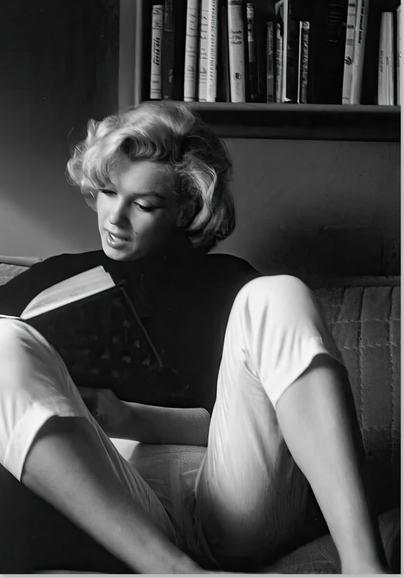 Marilyn Monroe - Lesing hjemme