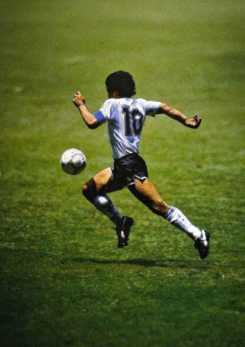Ikonisk Diego Maradona Løpende Fotografi - Fotballspiller Legende