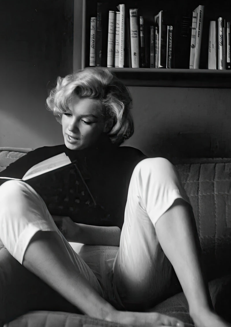 Marilyn Monroe - Lesing hjemme