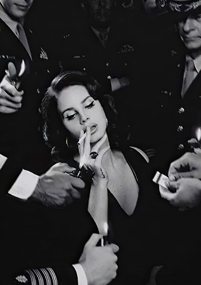 Lana Del Ray Smoking