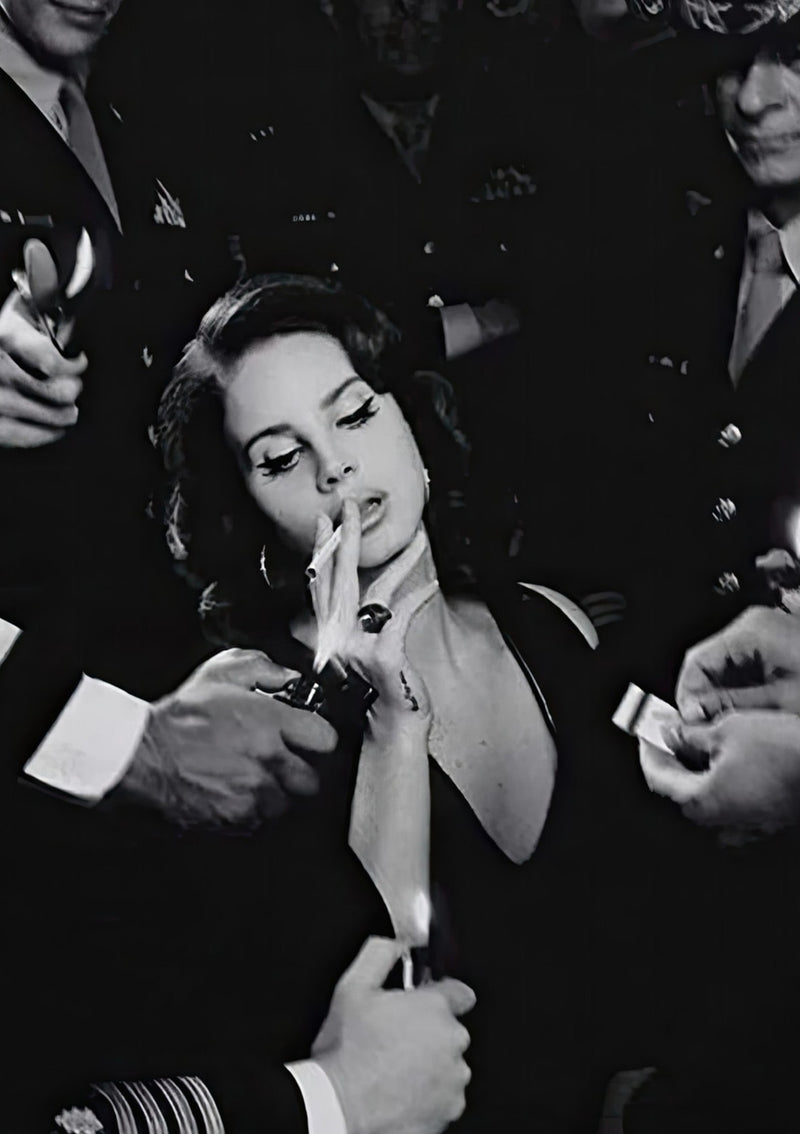 Lana Del Ray Smoking