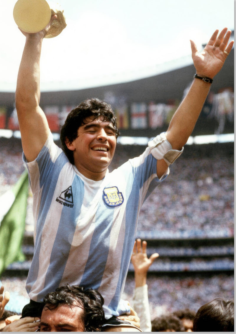 Diego Maradona holder opp VM 1986
