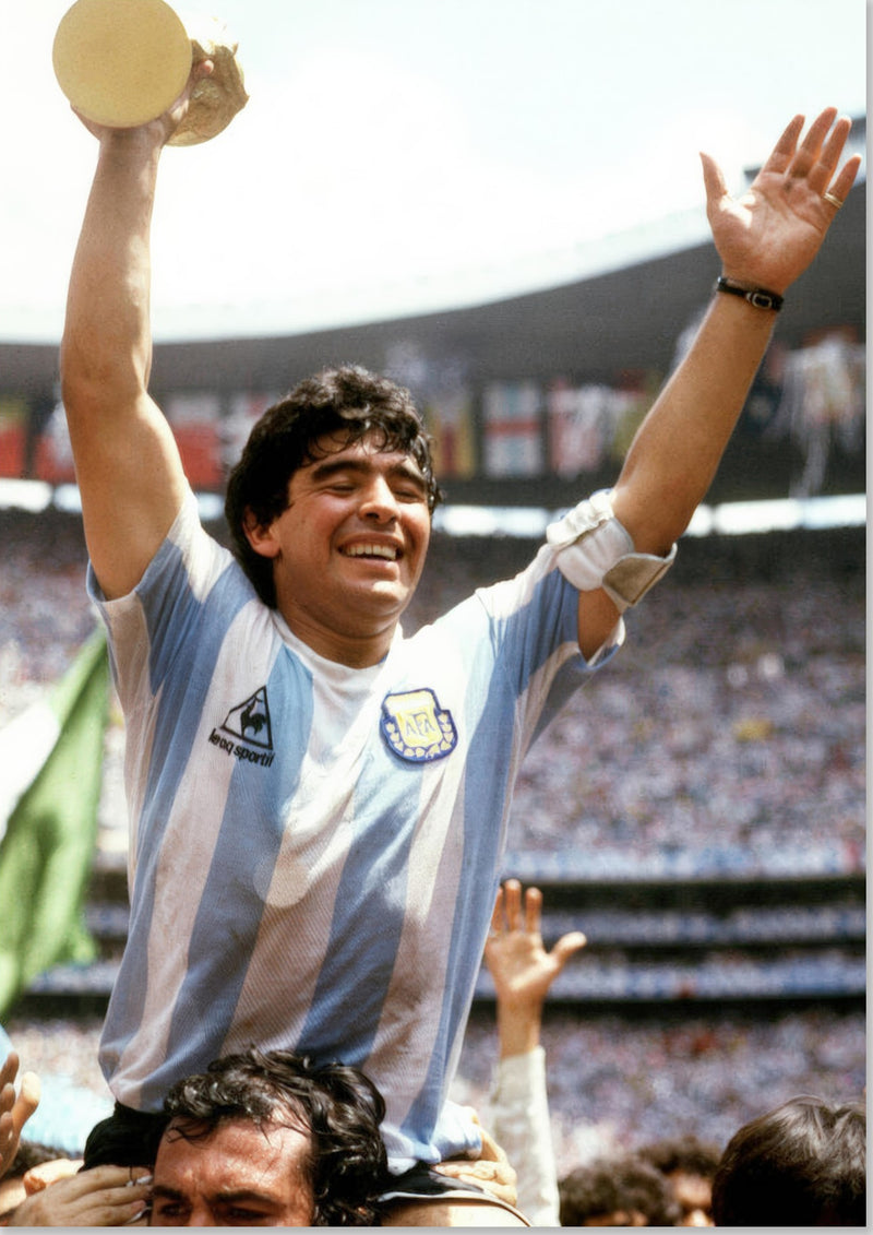 Diego Maradona holder opp VM 1986