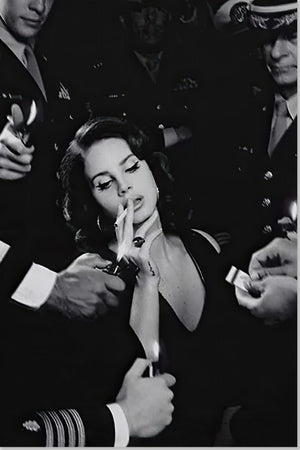 Lana Del Ray Smoking