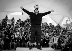 Diego Maradona Cannes (2008) - Schwarzweißfotografie