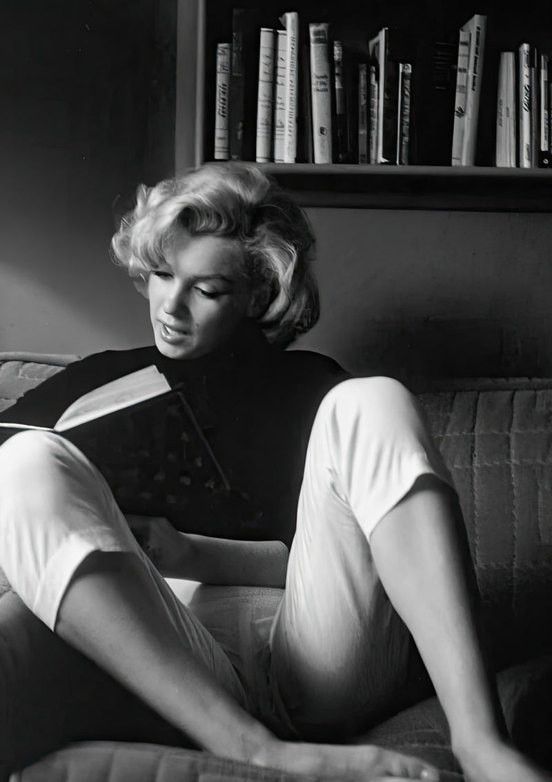 Marilyn Monroe - Lesing hjemme